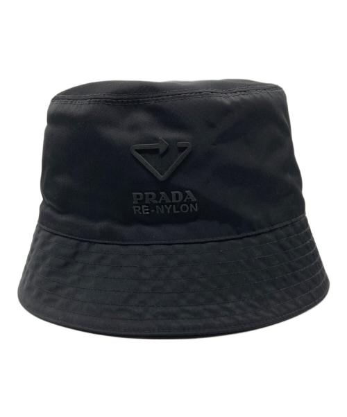 PRADA（プラダ）PRADA (プラダ) RE-NYLON トライアングルプレートバケットハット ブラック サイズ:XLの古着・服飾アイテム