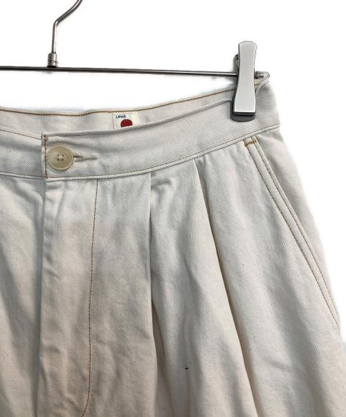 LEVI'S（リーバイス）LEVI'S (リーバイス) PLEATED トラウザー ホワイト サイズ:27の古着・服飾アイテム