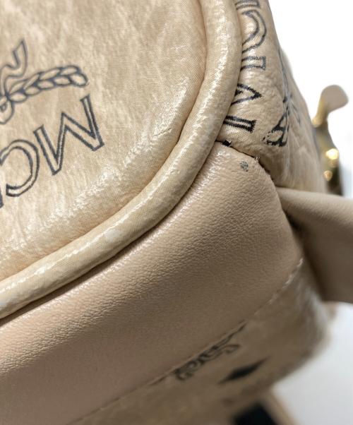 MCM（エムシーエム）MCM (エムシーエム) ヴィセトス スターク スタッズミニリュック ベージュの古着・服飾アイテム