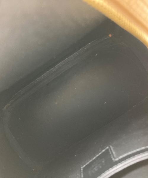 MCM（エムシーエム）MCM (エムシーエム) ヴィセトス スターク スタッズミニリュック ベージュの古着・服飾アイテム