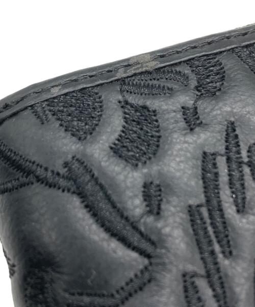 VIVIENNE TAM（ヴィヴィアンタム）VIVIENNE TAM (ヴィヴィアンタム) 刺繍コンパクトウォレット ブラックの古着・服飾アイテム