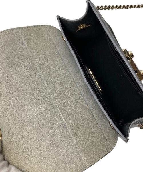 FURLA（フルラ）FURLA (フルラ) バタフイライチェーンショルダーバッグ グレーの古着・服飾アイテム