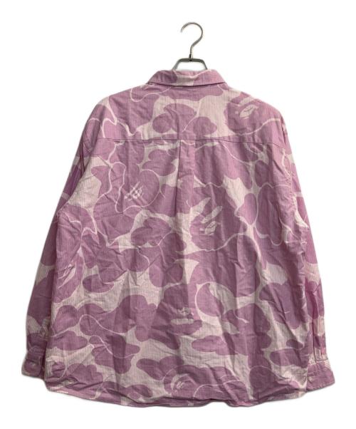 A BATHING APE（アベイシングエイプ）A BATHING APE (アベイシングエイプ) SOLID CAMO STRIPE RELAXED FIT SHIRT ピンク サイズ:Lの古着・服飾アイテム