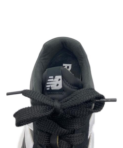 NEW BALANCE（ニューバランス）NEW BALANCE (ニューバランス) ローカットスニーカー ブラック×ホワイト サイズ:27.5の古着・服飾アイテム