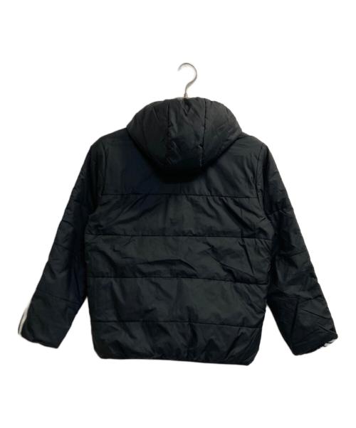adidas（アディダス）adidas (アディダス) 3 STRIPE PUFFER JACKET/スリース トライプス パファー ジャケット ブラック サイズ:160ｃｍの古着・服飾アイテム