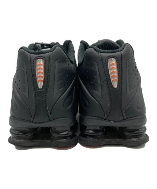 NIKE（ナイキ）NIKE (ナイキ) SHOX R4 ブラック サイズ:28の古着・服飾アイテム