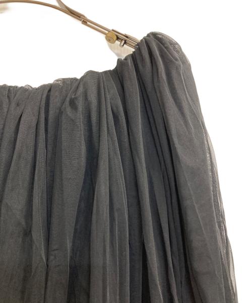 acka（エーシーケーエー）Acka (エーシーケーエー) tulle shirring blouse/チュールオフショルダーブラウス ブラック サイズ:ＦＲＥＥの古着・服飾アイテム