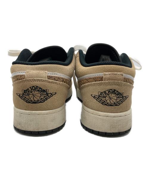 NIKE（ナイキ）NIKE (ナイキ) GS Air Jordan 1 Low SE ベージュ×ホワイト サイズ:24cmの古着・服飾アイテム