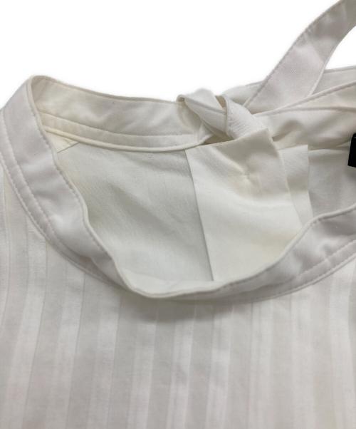 DRAWER（ドゥロワー）Drawer (ドゥロワー) コットンタックブザムバックリボンブラウス ホワイト サイズ:38の古着・服飾アイテム