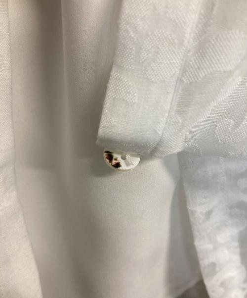 COEL（コエル）COEL (コエル) オリエンタル柄オパールブラウス ホワイト サイズ:Fの古着・服飾アイテム