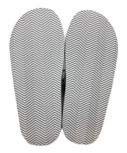 adidas（アディダス）adidas (アディダス) サンダル ブラック×ホワイト サイズ:US6 未使用品の古着・服飾アイテム