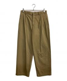 maison kitsune（メゾンキツネ）の古着「Relaxed Pleated Pants」｜ベージュ