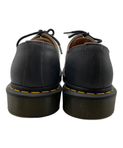 Dr.Martens（ドクターマーチン）Dr.Martens (ドクターマーチン) 3ホールレースアップシューズ グレー サイズ:26.5㎝の古着・服飾アイテム