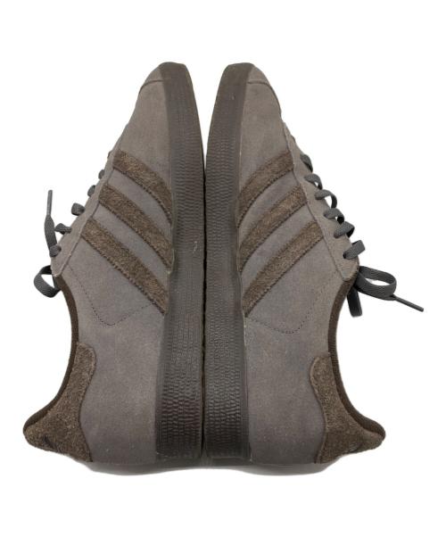 adidas（アディダス）adidas (アディダス) スニーカー ブラウン サイズ:28cmの古着・服飾アイテム