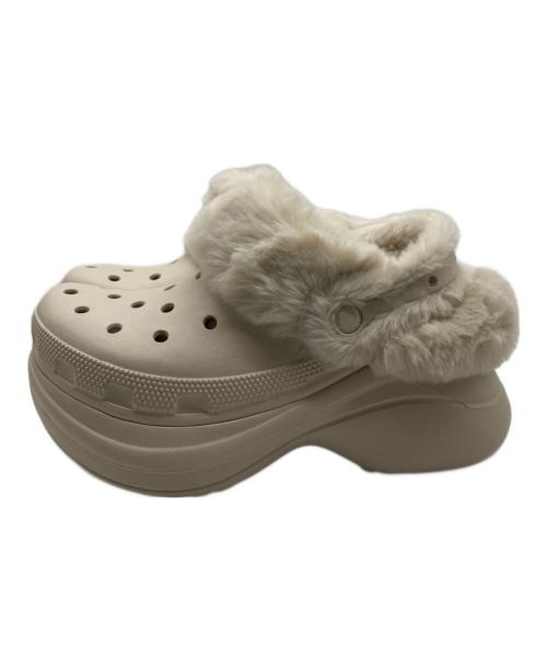 crocs（クロックス）crocs (クロックス) ストンプラインドクロッグ サンダル アイボリー サイズ:26cmの古着・服飾アイテム