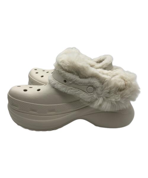 crocs（クロックス）crocs (クロックス) ストンプラインドクロッグ サンダル アイボリー サイズ:26cmの古着・服飾アイテム