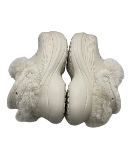 crocs（クロックス）crocs (クロックス) ストンプラインドクロッグ サンダル アイボリー サイズ:26cmの古着・服飾アイテム
