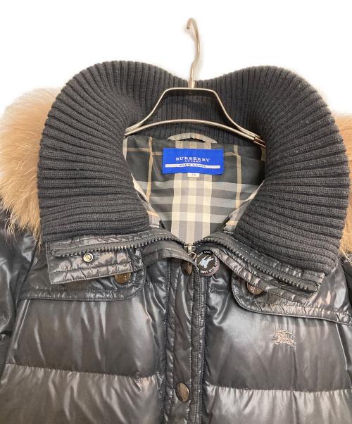 BURBERRY BLUE LABEL（バーバリー ブルー レーベル）BURBERRY BLUE LABEL (バーバリー ブルー レーベル) ファー付ダウンジャケット ブラック サイズ:38の古着・服飾アイテム