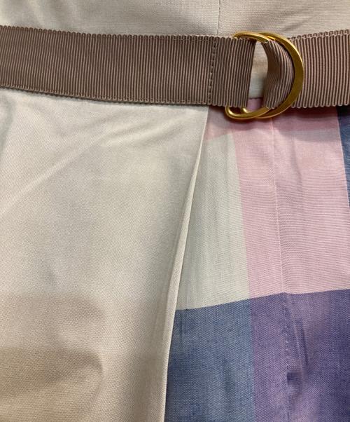 BLUE LABEL CRESTBRIDGE（ブルーレーベルクレストブリッジ）BLUE LABEL CRESTBRIDGE (ブルーレーベルクレストブリッジ) フレアスカート ベージュ サイズ:40の古着・服飾アイテム