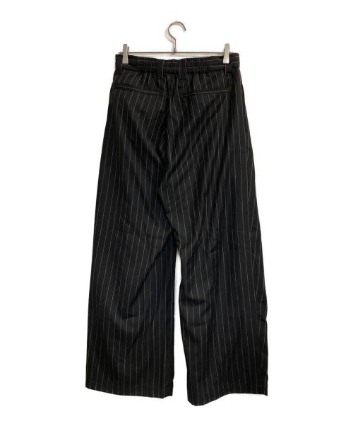 soerte（ソエルテ）soerte (ソエルテ) 3tuck wide baloon trousers ネイビー サイズ:Ｍの古着・服飾アイテム