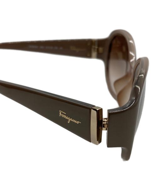 Salvatore Ferragamo（サルヴァトーレ フェラガモ）Salvatore Ferragamo (サルヴァトーレ フェラガモ) サングラス ベージュの古着・服飾アイテム