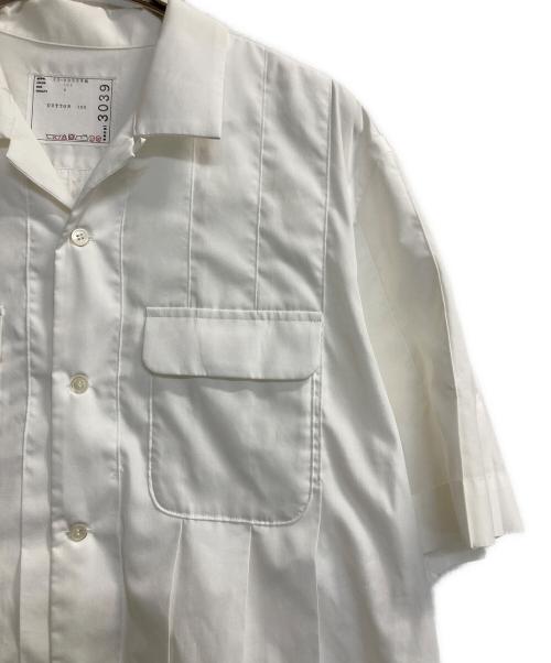 sacai（サカイ）sacai (サカイ) プリーツショートスリーブシャツ ホワイト サイズ:4の古着・服飾アイテム