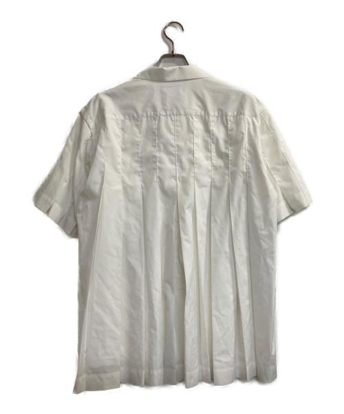 sacai（サカイ）sacai (サカイ) プリーツショートスリーブシャツ ホワイト サイズ:4の古着・服飾アイテム