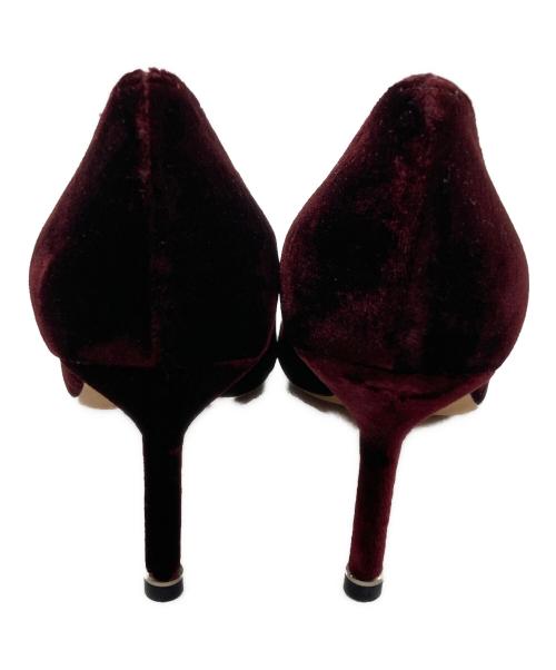 Manolo Blahnik（マノロブラニク）Manolo Blahnik (マノロブラニク) HANGISI ビジュー付きベロアパンプス ボルドー サイズ:381/2の古着・服飾アイテム