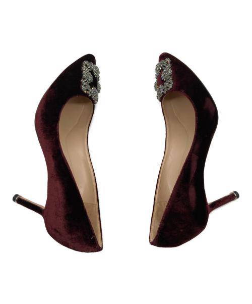 Manolo Blahnik（マノロブラニク）Manolo Blahnik (マノロブラニク) HANGISI ビジュー付きベロアパンプス ボルドー サイズ:381/2の古着・服飾アイテム