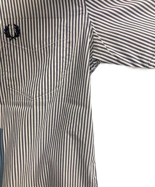 FRED PERRY（フレッドペリー）FRED PERRY (フレッドペリー) S/Sブロードストライプブロック配色シャツ ネイビー サイズ:Ｌの古着・服飾アイテム