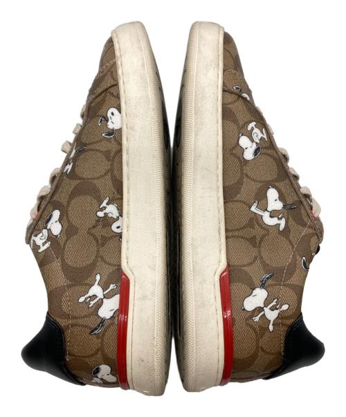 COACH（コーチ）COACH (コーチ) PEANUTS (ピーナッツ) シグネチャースヌーピースニーカー ブラウン サイズ:US8Dの古着・服飾アイテム