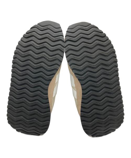 NEW BALANCE（ニューバランス）NEW BALANCE (ニューバランス) スニーカー ベージュ サイズ:US7の古着・服飾アイテム