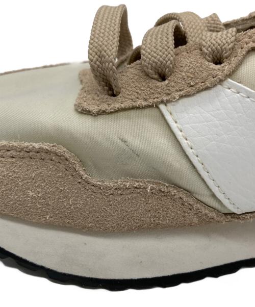 NEW BALANCE（ニューバランス）NEW BALANCE (ニューバランス) スニーカー ベージュ サイズ:US7の古着・服飾アイテム