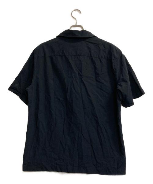 FRED PERRY（フレッドペリー）FRED PERRY (フレッドペリー) 胸ロゴオープンカラーシャツ ブラック サイズ:Ｍの古着・服飾アイテム