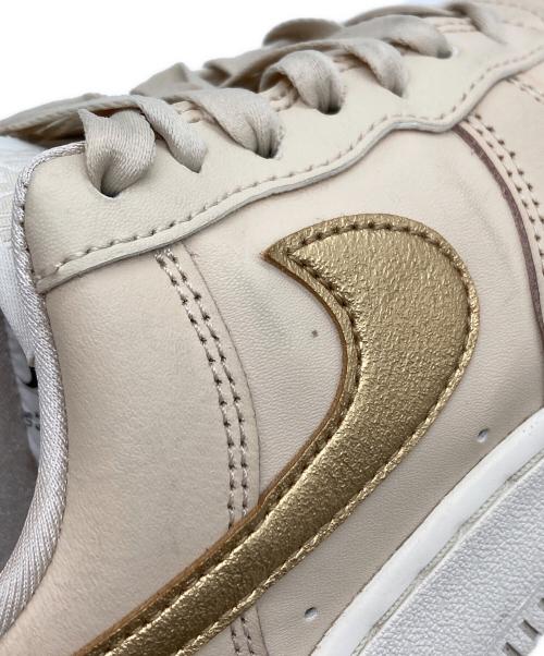 NIKE（ナイキ）NIKE (ナイキ) WMNS AIR FORCE 1 ESS TRND ベージュ サイズ:US6.5の古着・服飾アイテム