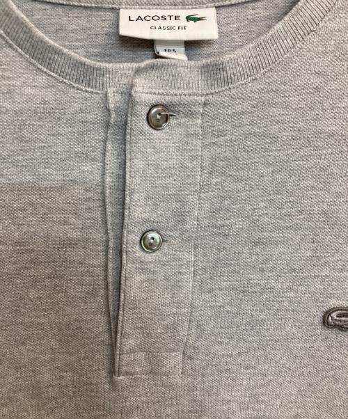 LACOSTE（ラコステ）LACOSTE (ラコステ) 鹿の子ヘンリーネックカットソー グレー サイズ:Ｌの古着・服飾アイテム