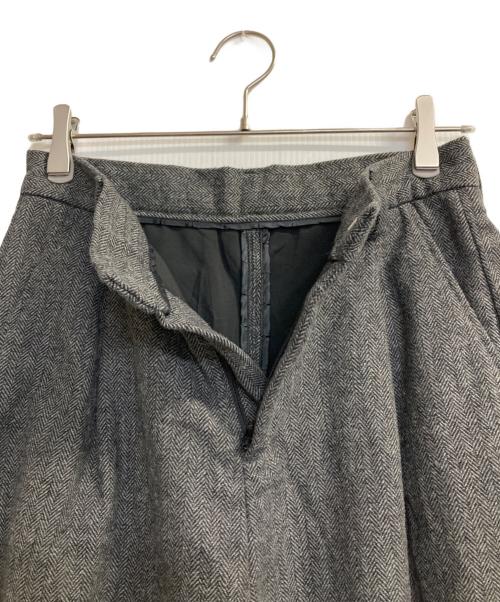 masonprince（メゾンプリンス）masonprince (メゾンプリンス) コットンヘリンボーンタックパンツ グレー サイズ:3の古着・服飾アイテム