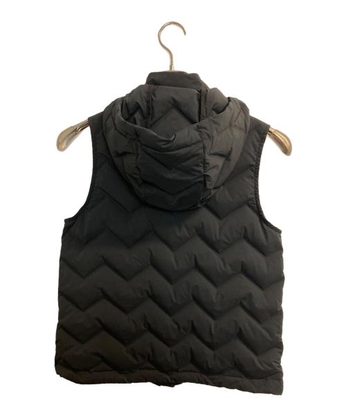 Aquascutum（アクアスキュータム）Aquascutum (アクアスキュータム) GOLF WOMEN シームレスダウンベスト ブラック サイズ:8の古着・服飾アイテム