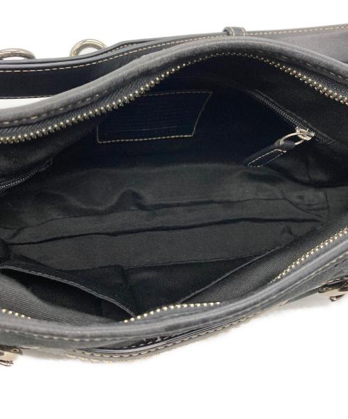 COACH（コーチ）COACH (コーチ) シグネチャーワンショルダーバッグ ブラックの古着・服飾アイテム