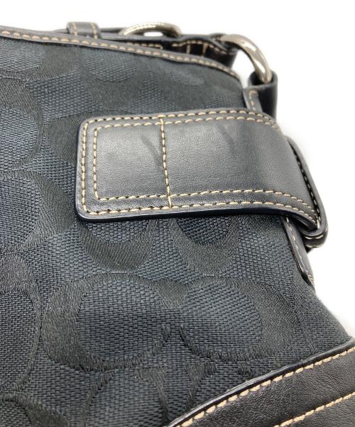 COACH（コーチ）COACH (コーチ) シグネチャーワンショルダーバッグ ブラックの古着・服飾アイテム