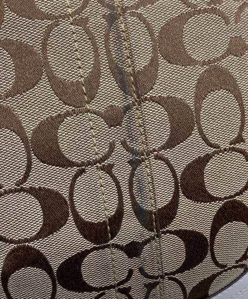 COACH（コーチ）COACH (コーチ) シグネチャーショルダーバッグ ベージュ×ホワイトの古着・服飾アイテム