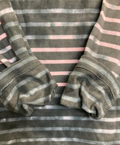 stussy（ステューシー）stussy (ステューシー) Bleach Stripe L/S Crew グレー×ピンク サイズ:Mの古着・服飾アイテム