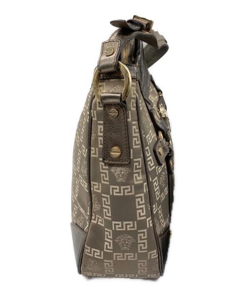 VERSACE（ヴェルサーチ）VERSACE (ヴェルサーチ) メタリックレザーモノグラムワンショルダーバッグ ゴールド×ベージュの古着・服飾アイテム