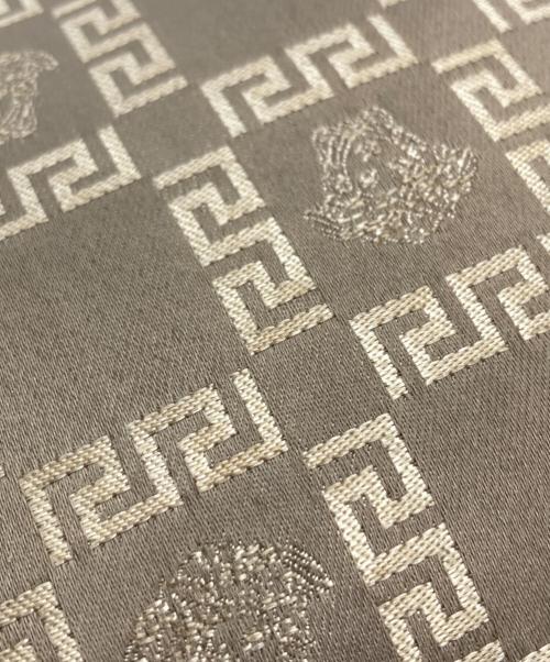 VERSACE（ヴェルサーチ）VERSACE (ヴェルサーチ) メタリックレザーモノグラムワンショルダーバッグ ゴールド×ベージュの古着・服飾アイテム