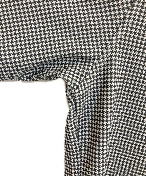 MACKINTOSH PHILOSOPHY（マッキントッシュ フィロソフィー）MACKINTOSH PHILOSOPHY (マッキントッシュ フィロソフィー) trotter ドライポロシャツ グレー×ホワイト サイズ:38の古着・服飾アイテム