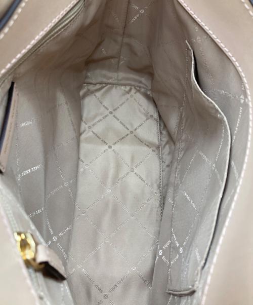 MICHAEL KORS（マイケルコース）MICHAEL KORS (マイケルコース) ニコル ラージ ショルダー トート ホワイトの古着・服飾アイテム