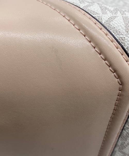 MICHAEL KORS（マイケルコース）MICHAEL KORS (マイケルコース) ニコル ラージ ショルダー トート ホワイトの古着・服飾アイテム
