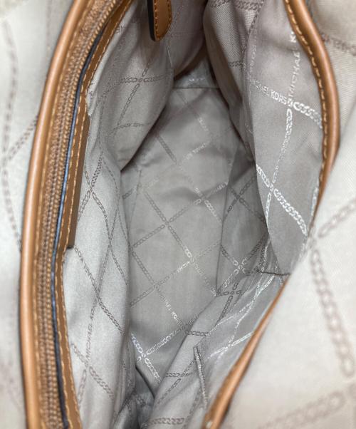MICHAEL KORS（マイケルコース）MICHAEL KORS (マイケルコース) Rhea ミディアム スリム バックパック アイボリーの古着・服飾アイテム