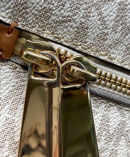 MICHAEL KORS（マイケルコース）MICHAEL KORS (マイケルコース) Rhea ミディアム スリム バックパック アイボリーの古着・服飾アイテム