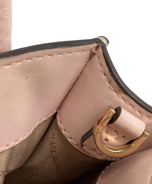MICHAEL KORS（マイケルコース）MICHAEL KORS (マイケルコース) ミニクロスボディバッグ ピンクの古着・服飾アイテム